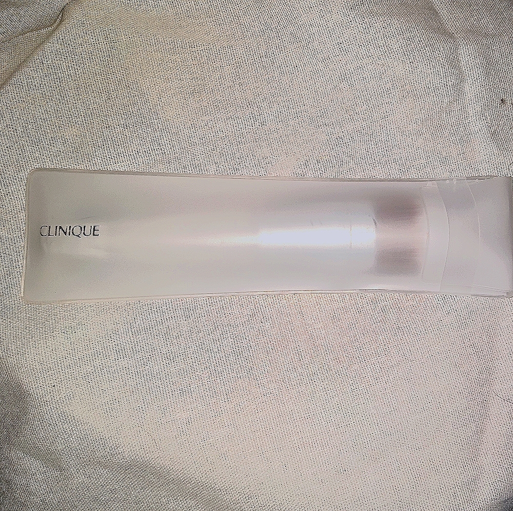 Clinique Foundation Buff Brush